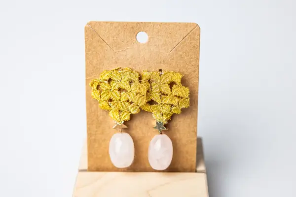 Pendientes perla amarillos