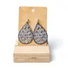 011 Pendientes gota grises