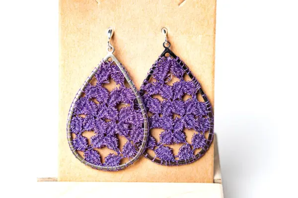Pendientes gota violetas