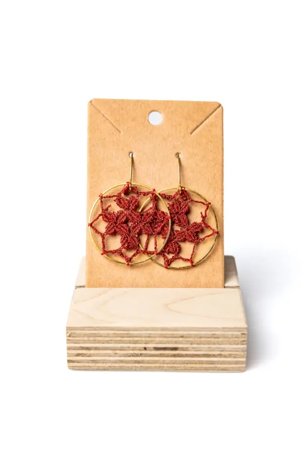 Pendientes circulares granates