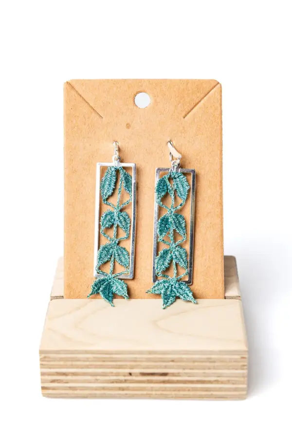 Pendientes hiedra verde agua