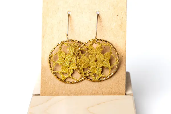 Pendientes hortensia amarillos