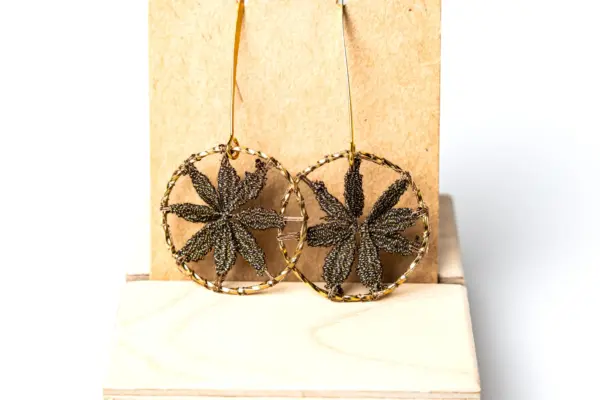 Pendientes margarita marrones