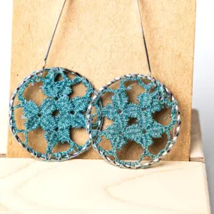 Pendientes circular flores azules