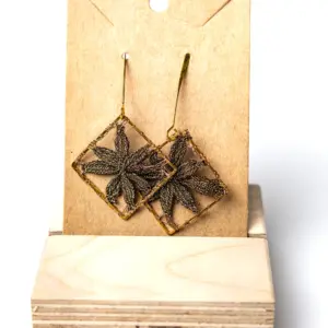Pendientes romboflor marrones