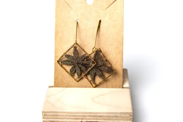 072 Pendientes romboflor marrones