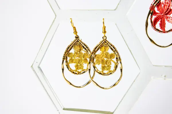 089 Pendientes flor amarilla