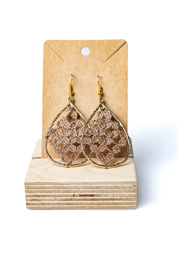114 Pendientes gota marrones