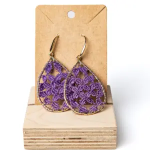 Pendientes gota violeta