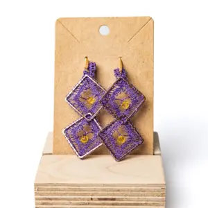 Pendientes color violeta