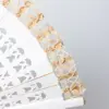 Abanico blanco con encaje beige