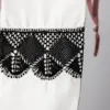 Funda alargada blanca con encaje negro