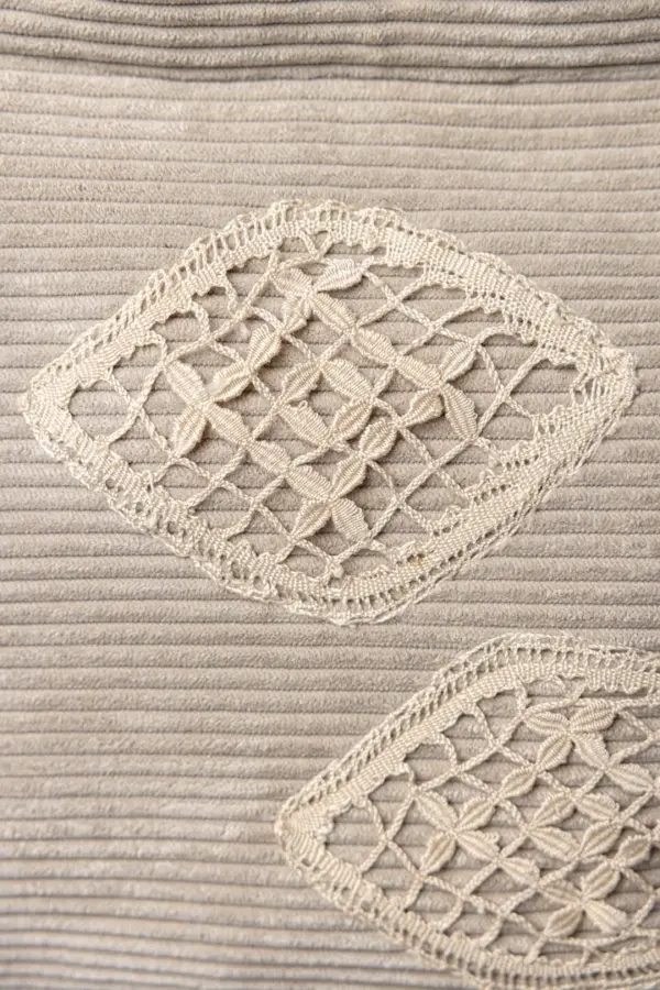 398 Bolso encaje en tonos beige