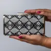 412 Clutch artesanal de encaje de bolillos “Noite Galega”