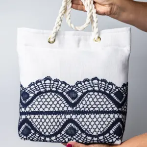 Bolso artesanal de encaje de bolillos “Mar”