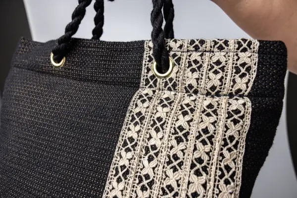 Bolso Artesanal de Encaje de Bolillos “Liñas"